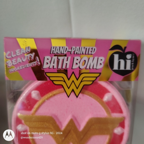 ✴️NWT Hand Painted Wonder Woman Bath Bomb by hi peach layne Watermelon Bubblegum - Picture 12 of 12